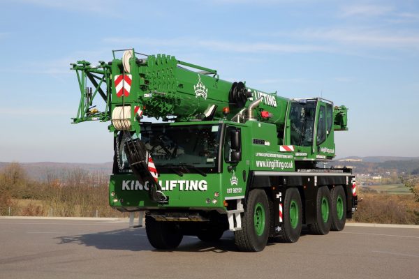 Liebherr-LTM-1090-4.2 crane
